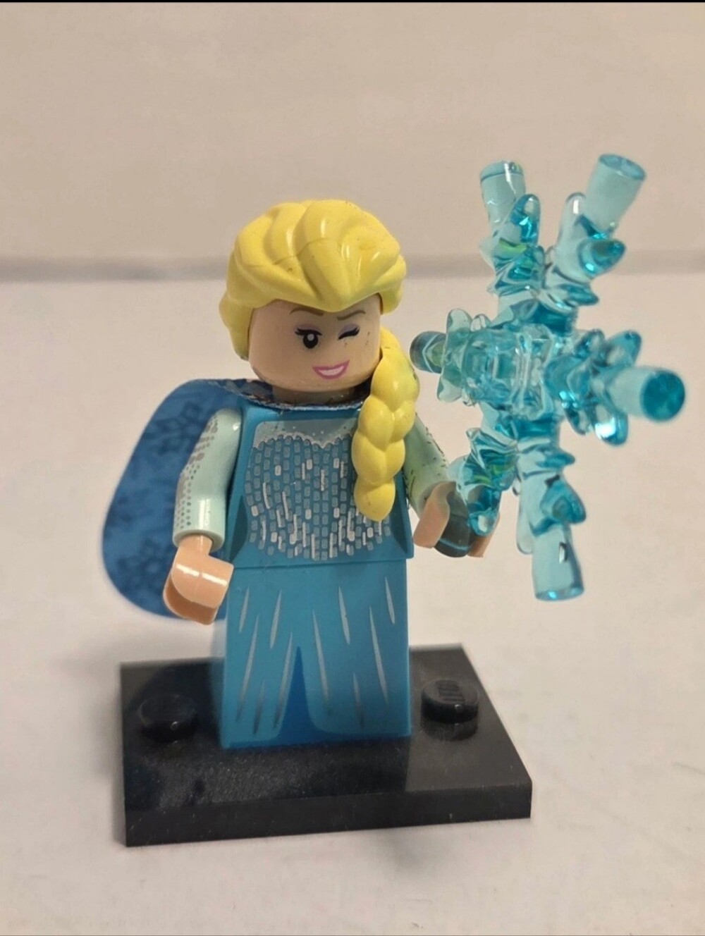 LEGO Disney Series 2 Minifigure Elsa from Frozen 71024